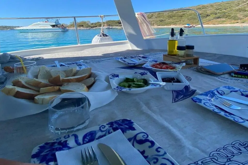 KAÇAMAK Yacht: Private Bodrum Boat Tour