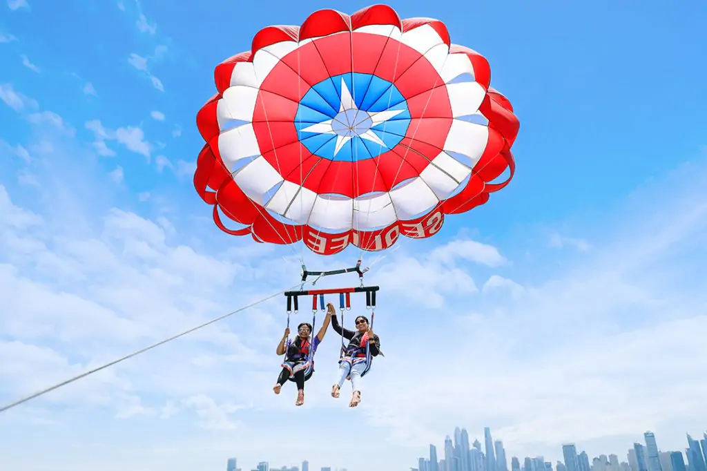 Dubai: Palm View and JBR View Parasailing Experience