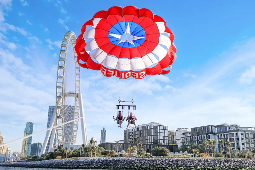 Dubai: Palm View and JBR View Parasailing Experience